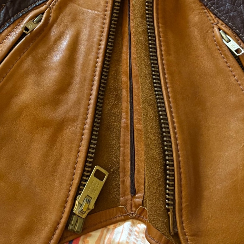 1970s Vintage Original East West Musical Instruments Leather Jacket - Picture 3 of 16